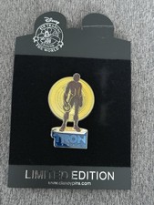 DISNEY SHOPPING TRON LEGACY CLU LIMITED EDITION 100 PIN ~ picture