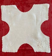 VTG Linen Hot Rolls Scarf with Cut-Work and Satin-Stitch Embroidery..Holiday picture