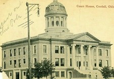 Postcard RPPC Court House in Cordell, OK.               P4 picture