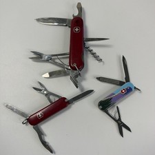 Lot of 3 Swiss Pocket Knifes Victorinox Classic SD/ Wenger Commander picture