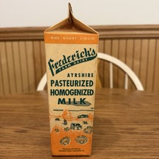 VTG Frederick's Farm Dairy Conyngham PA Ayrshire Quart Wax Container Milk Bottle picture