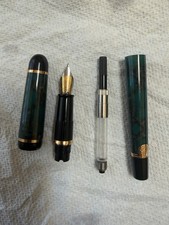 Vintage Waterman Phileas Green Fountain Pen w/ Threaded Waterman Converter picture
