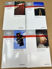 2014 Toyota Camry Owner's Manual Set picture