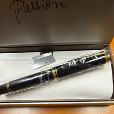 Pelikan Souverän M1000 Black Resin Fountain Pen Gold Trim 18K (M) Nib NEVER USED picture