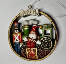 Hallmark 1977 Ornament -