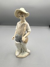 Vintage Lladro Gone Fishing boy figure picture