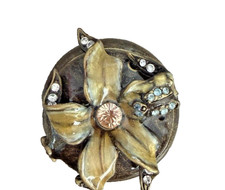 Jay Strongwater Swarovski Flower Trinket Box Pre-loved Excellent Condition. picture