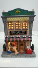 Lemax Holidays & Seasons “Treats Please Bakery” 45698 Extremely Rare And NEW picture