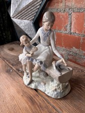 NAO by Lladro Figurine 2 Young Girls on Bench Feeding Birds 1970s picture