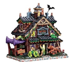 Lemax Spooky Town Halloween Village House-Creepy Crawlies Pet Sitting-2017 picture