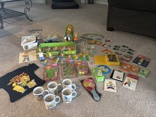 VINTAGE 90s THE SIMPSONS TOY LOT - T SHIRT + MUGS + FIGURES + CARDS + MORE picture