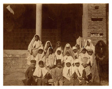 Persia, Kerman girl's school, March 1922 Vintage print, ca. 1922. Print picture