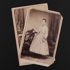 CDV Carte de Visite Set of 2 Young Women from Baltimore, MD Revenue Stamp #862 picture