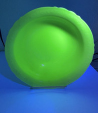 RARE McKee Jadeite 9.25