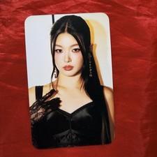 Yoonchae KATSEYE CHAOTIC QUEEN K-Pop Idol Photo girl Card Glam picture