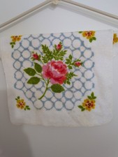 Vintage 1970s Fieldcrest Bright Retro Floral Print Set Of TWO Washclothes USA picture