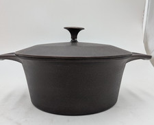 Field Company No. 8 Cast Iron Dutch Oven Pre-Seasoned 4.5 qt. picture