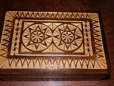 Vintage Hand Carved Wood Trinket Box Ornate Abstract Keepsake Jewelry Box 8