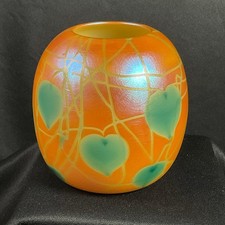 Durand Green And Gold Signed Iridescent Bowl in the Leaf and Vine Pattern. picture