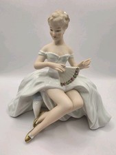 Vintage WALLENDORF PORZELLAN Germany Sitting Lady with Fan Figurine 1590/1 picture