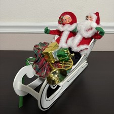 Vintage 1996 Annalee Santa & Mrs Claus in Sleigh with Gifts #5364 RARE Holly picture