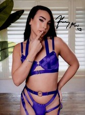 Kasey Kei signed TS model 8x10 Photo -PROOF- -CERTIFICATE- (A0007) picture