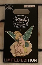 Disney Store UK Tinker Bell Sitting on Cloud 2009 Peter Pan LE Pin #68054 Rare picture