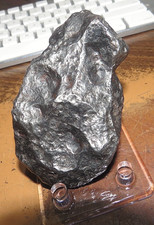 676 gm . CAMPO DEL CIELO METEORITE 1.5+ LBS  MUSEUM GRADE STAND ARGENTINA picture