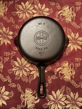 1944-1957 Griswold no. 4 Cast Iron Skillet (Perfect Condition) (Swirly) picture