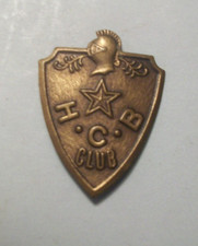 Vintage 1930s Cream of Wheat H.C.B. Club advertising metal shield knight pin picture