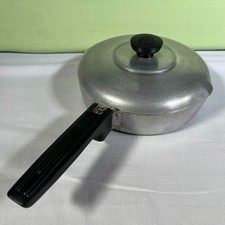  VINTAGE Wagner Ware Sidney-O Magnalite 4506-P Covered Spouted Skillet With Lid. picture