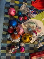 Vtg Lot of 24 mixShiny Bright Christmas Ornaments, Acorn, Spiral, Lantern & More picture