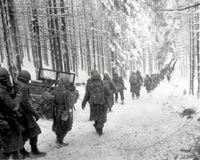 Battle of the Bulge US Soldiers on a Snowy Road WWII 8x10 Photo Print HT413646 picture