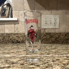 Beefeater London Dry Gin Rocks Whiskey Glass picture