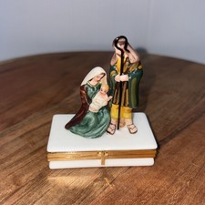 Bradford Exchange Limoges “the Nativity”Life of Christ Hinged Box picture