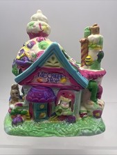 JellyBean Junction Ice Cream Shop House Ceramic 2005 Spring Easter Village House picture