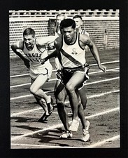 1968 Central High School Minneapolis MN Track Meet Boy Runners VTG Press Photo picture