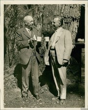 1926 Capt John Rex Thompson Edward B King At Base Of Tree Politics Photo 8x10 picture
