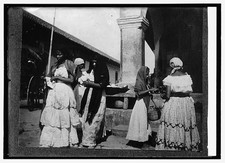 Photo:Market scene at Granada, Nicaragua picture
