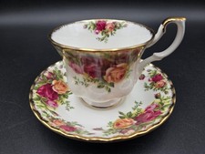 Royal Albert Old Country Roses Tea Cup & Saucer Bone China Multicolor Vintage picture