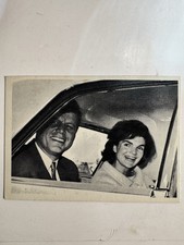 1964 Topps John F. Kennedy #61 Pres. JFK and His Wife Jacqueline EX-NM picture