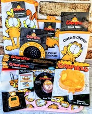 Garfield Ultimate Kitchen Gift Set 10pc Oven Mitt Timer Snack Bags Ice Pop NEW picture