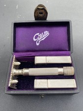 Superb Vintage 1909/10 “Standard” Old Type Safety Razor Set with Booklet picture