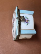 vintage French Limoges porcelain footed trinket/pill box. picture