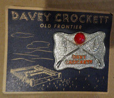 VINTAGE DAVEY CROCKETT PIN  DAVY On Card Original picture