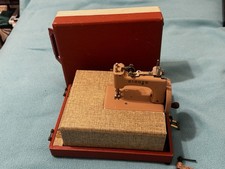 Vintage 1950s Singer Sewhandy Child’s Sewing Machine Model No. 20 and Case picture