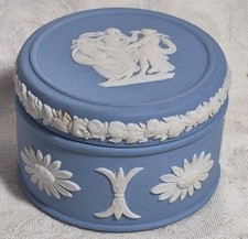 Vtg Wedgwood Jasperware Blue Round Trinket Box 1 3/4