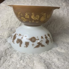 Vintage Pyrex Early American Cinderella Mixing Bowls 442 444  Brown White Set picture
