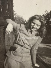 Lovely Woman Looking Away From Camera ￼ (C) picture