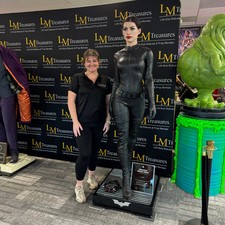 Catwoman Anne Hathaway Life Size 1:1 Statue The Dark Knight Rises Queen Studios picture